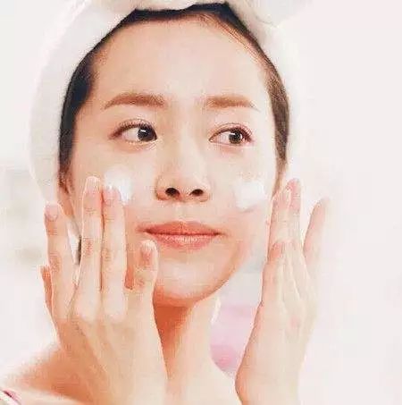 化妆的步骤及化妆用品,超详细的化妆入门教程男