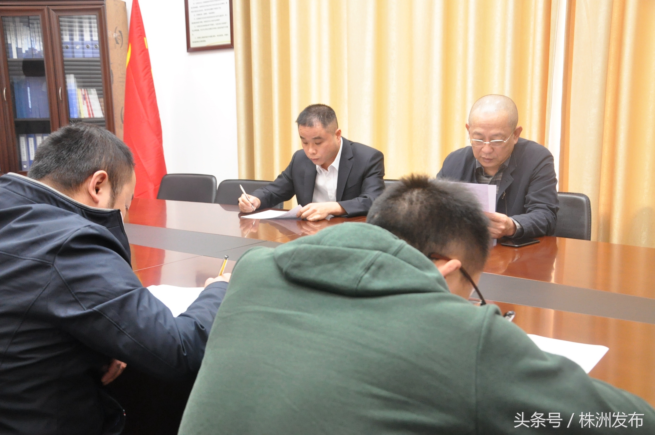 湖南株洲市长热线,市长热线周末会处理问题吗