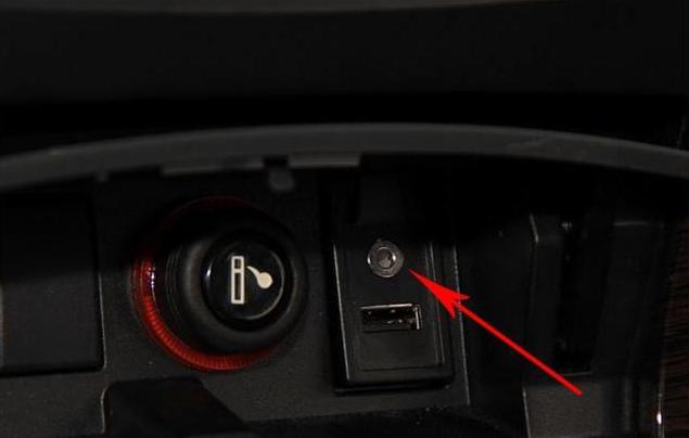 车载aux音频线直接可以播放吗,车上aux接口怎么播放音乐效果最好