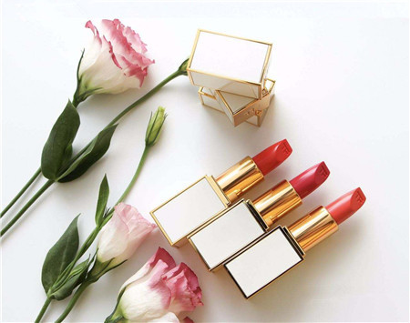 给女朋友买口红黄黑皮推荐,第一次给女朋友买什么口红