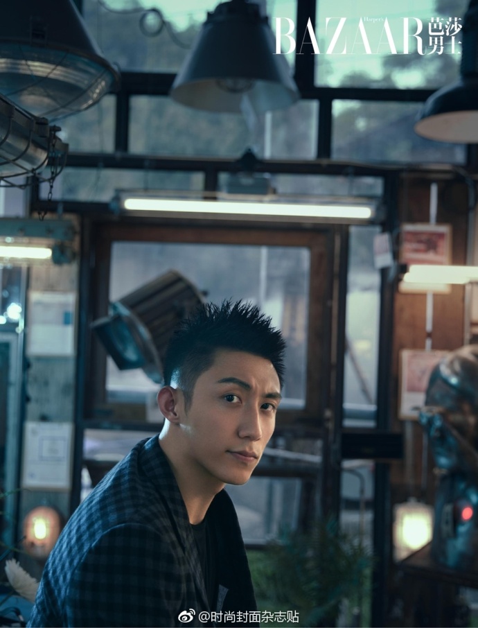 黄景瑜为时尚芭莎拍的照片,黄景瑜出席时尚芭莎活动现场