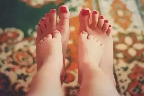 钟丽缇喝苏打水求子，你想生男还是生女？