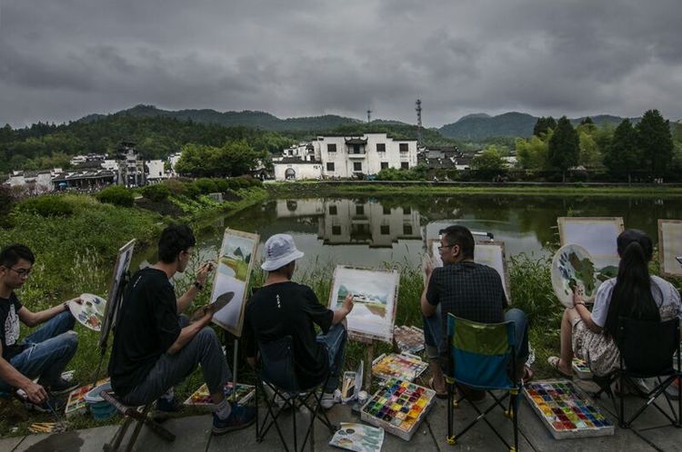 西递附近最著名的景点,西递村美丽的风景