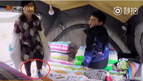 爸爸5jasper小泡芙,刘畊宏女儿泡芙和嗯哼陈小春