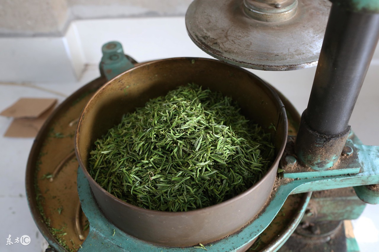 绿茶的杀青和干燥方法有什么不同,手工绿茶杀青怎样保留茶香