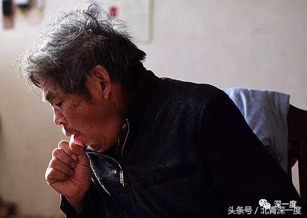 尘肺病人周志军：儿子用过的二手吸氧机如今传给了他｜图片故事