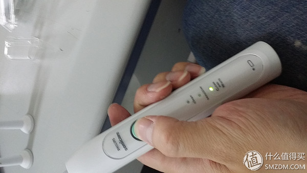 飞利浦电动牙刷6730问题,飞利浦牙刷6730拆解视频