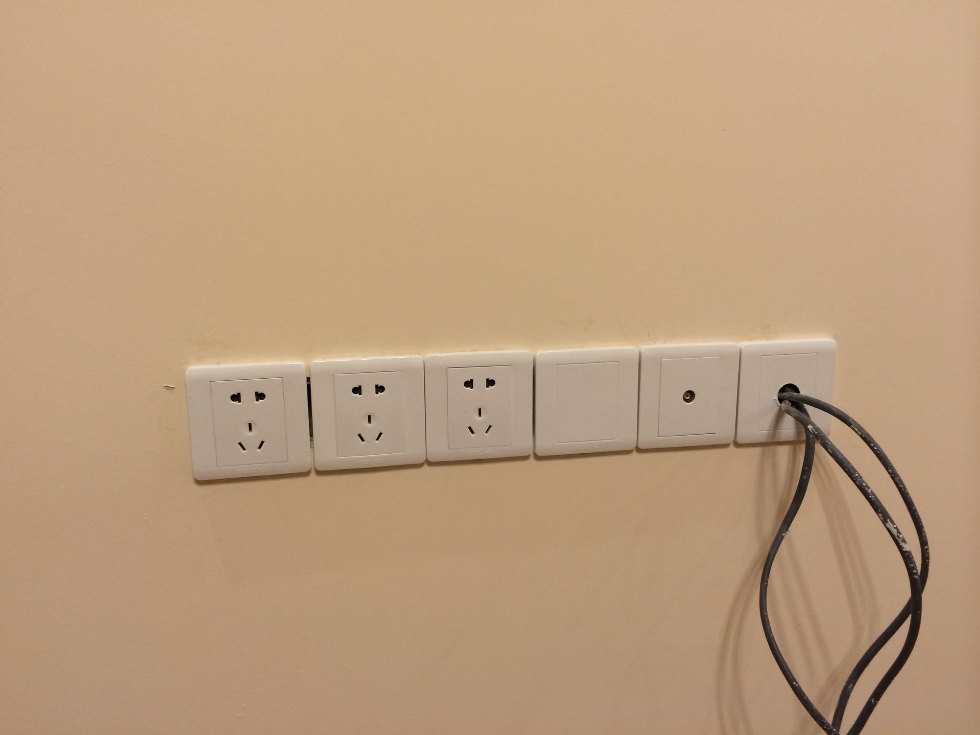 插座接触不良修复,插座接触不良老是断电怎么办