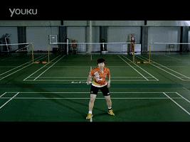 羽毛球课高远球教学视频,羽毛球教学视频反手高远球扣杀