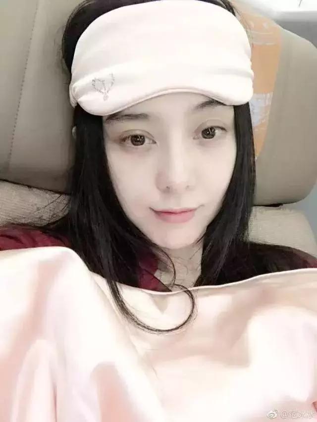孙怡素颜被吐槽没有董子健白 (李沁的素颜和孙怡的素颜)