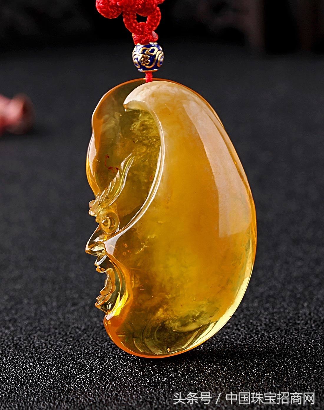 戴琥珀蜜蜡有什么好处,属兔戴蜜蜡还是琥珀好