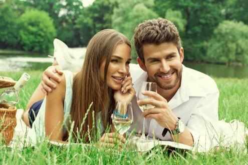 以物质为前提的恋爱,谈恋爱必须要以物质为基础吗