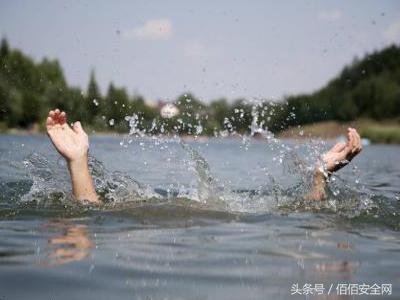 鼻子呛水会导致脸颊疼痛吗,鼻子呛水会进入食道吗