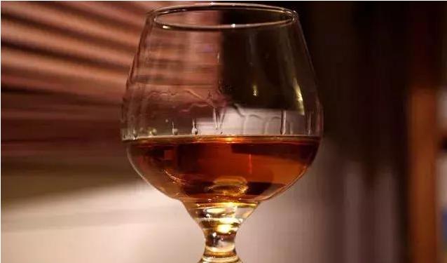 清酒适合陈年吗,清酒喝新鲜还是陈年