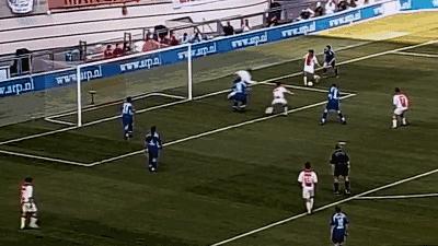 伊布挑衅米多,米多对伊布