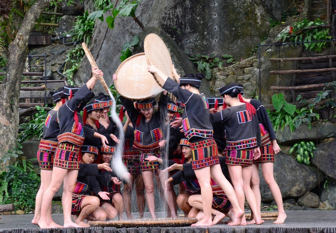 日饮三杯,日饮三碗鸡汤