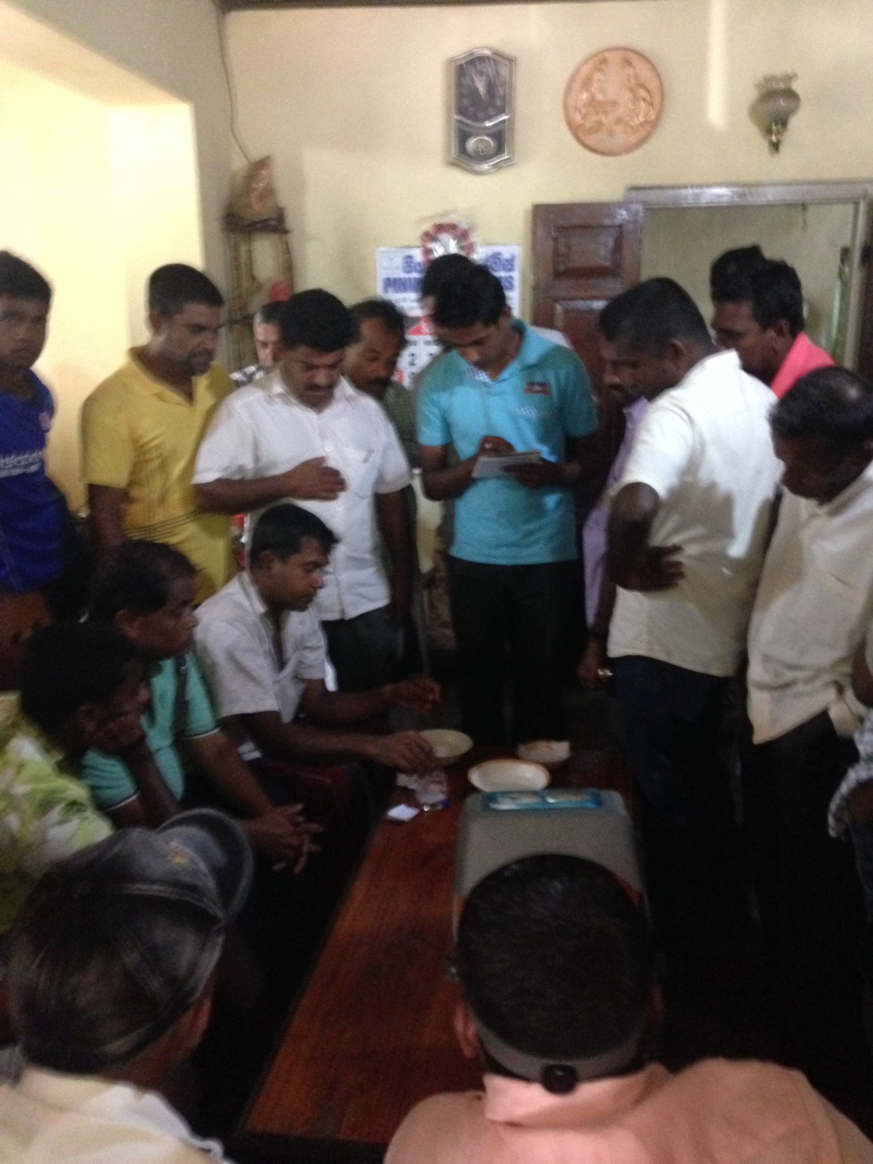 去斯里兰卡买蓝宝石注意事项,怎么看斯里兰卡蓝宝石