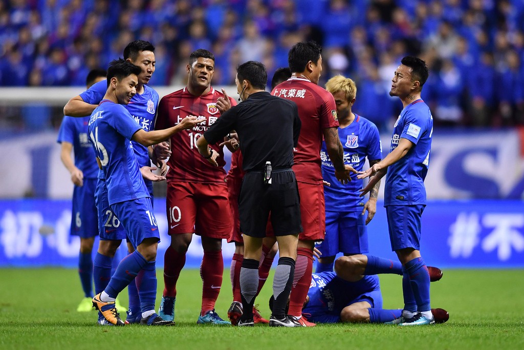 足协杯决赛日本裁判,上海德比裁判视频