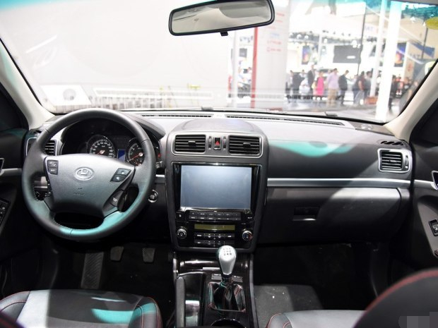 想了3天最终决定放弃H6就选他!2.0排量大SUV,不到7万