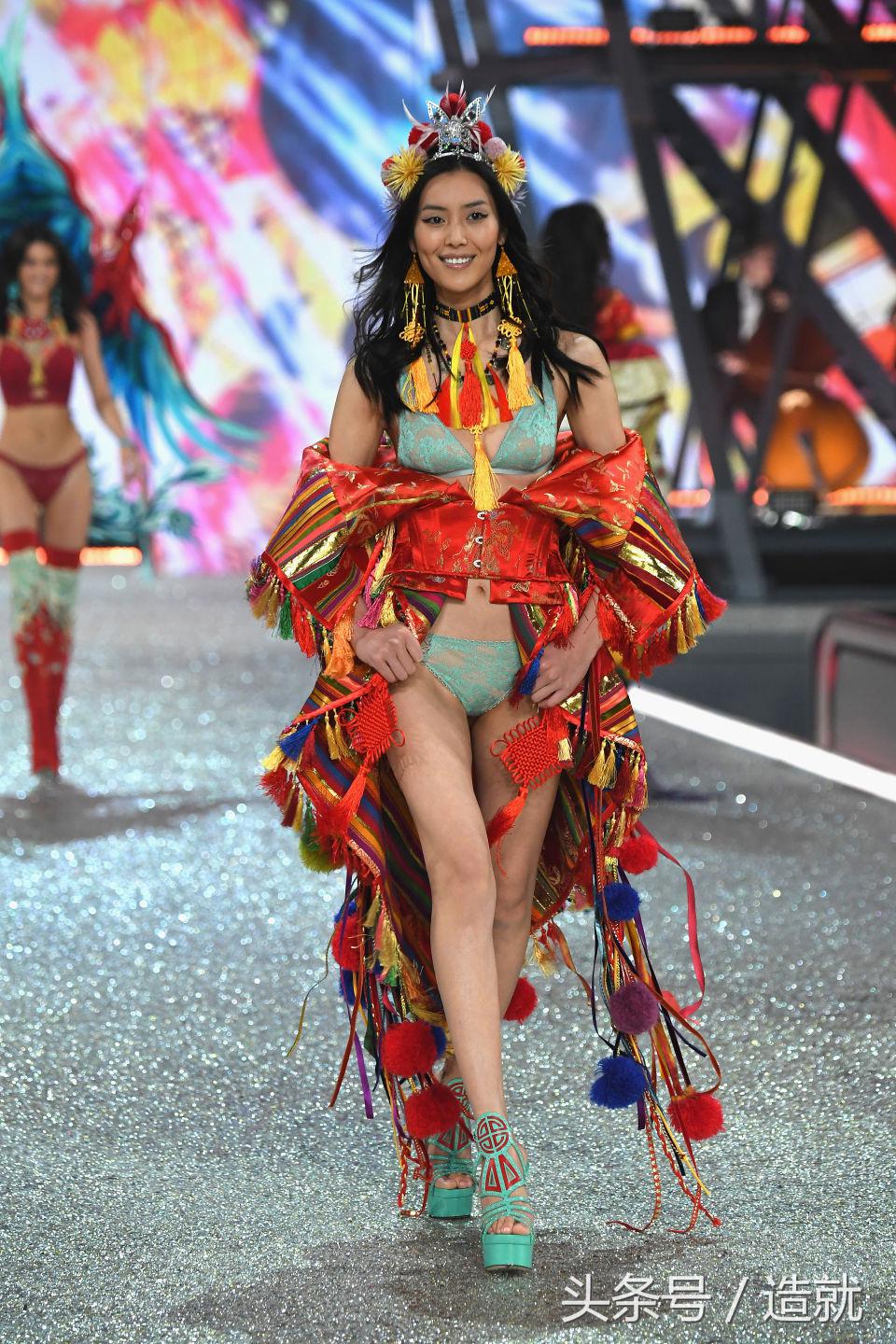 维密秀王思聪和奚梦瑶,王思聪对奚梦瑶评价