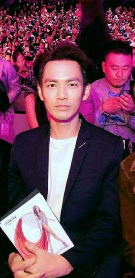 奚梦瑶摔倒内情曝光,奚梦瑶摔倒了视频