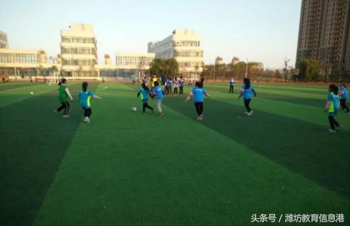 快乐足球训练营在哪,快乐足球基础训练