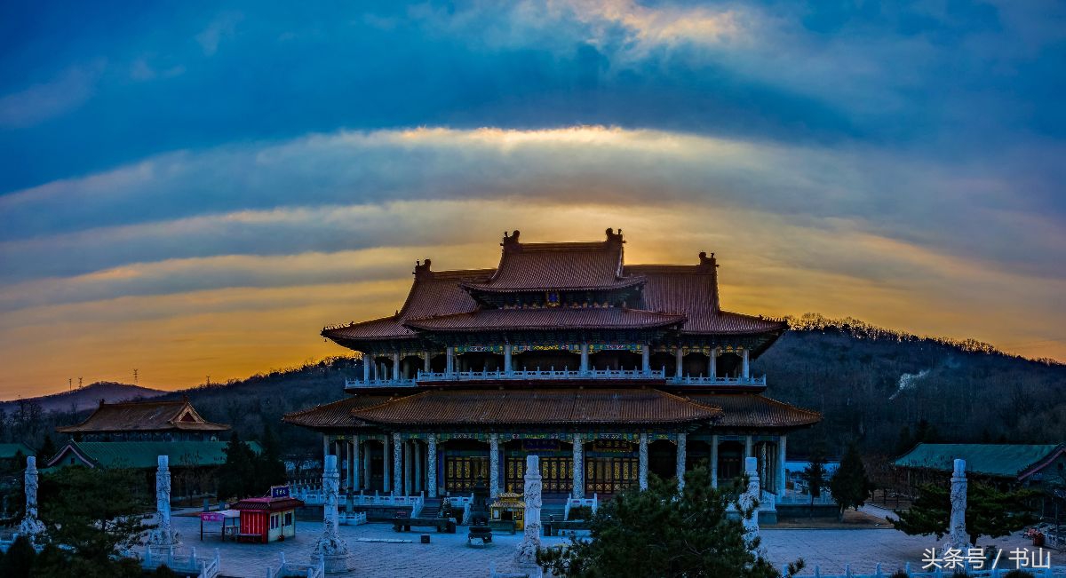 鞍山最大玉佛简介,辽宁鞍山最大的玉佛价值