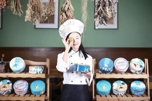 每小时卖出200+盒，这款海归男硕士研发的人气曲奇