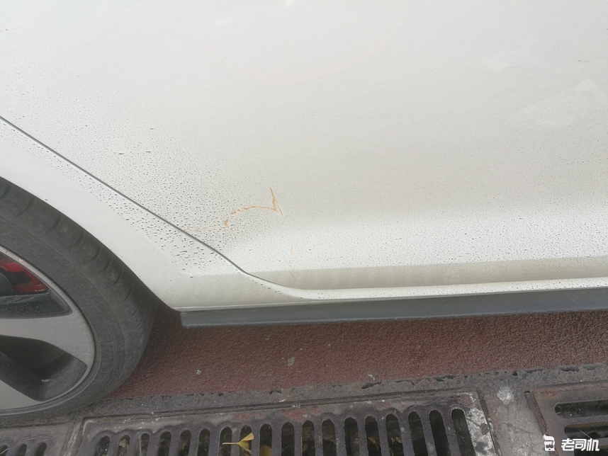 途虎钣金喷漆修复凹陷一般多少钱,汽车钣金凹陷修复喷漆正规流程