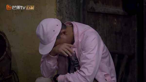 陈小春心疼儿子,陈小春心疼弟弟