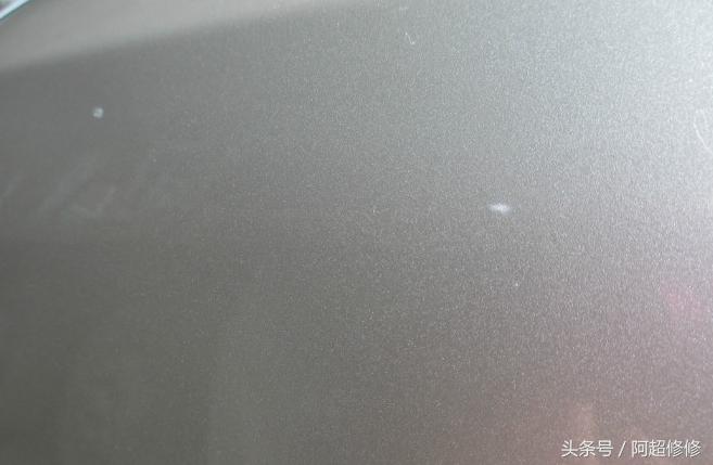 汽车小刮小蹭教你分分钟修复神技,汽车小刮痕处理妙招新手开车怕刮