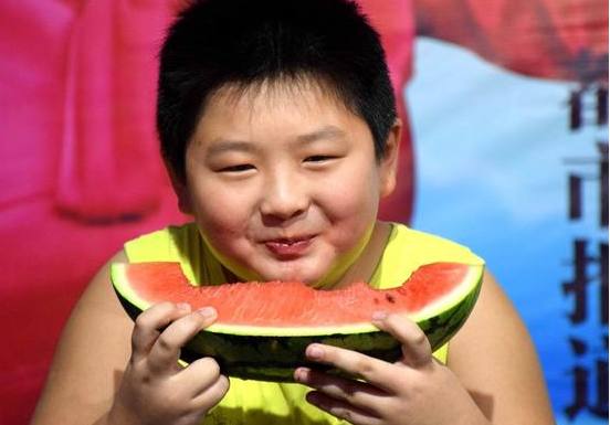 搞笑小明更新视频,最近很火的搞笑小明