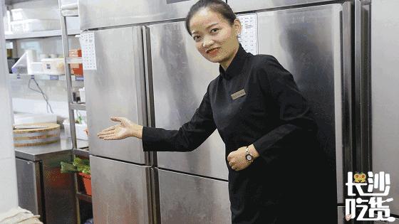 这家店竟凭借颜值和口味，竟然稳做湘菜界的精致女神十年！