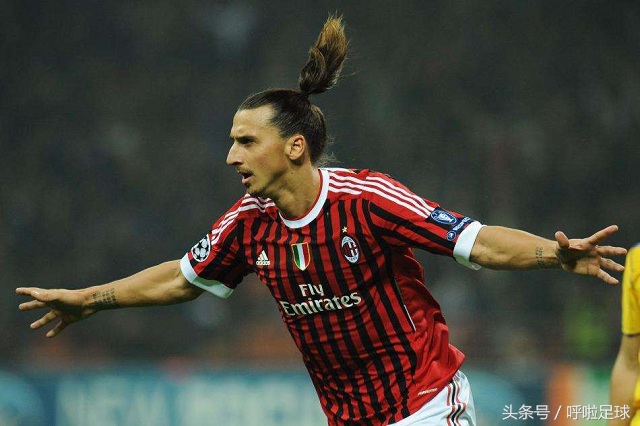 十大最强足球球星伊布,长发飘逸足球