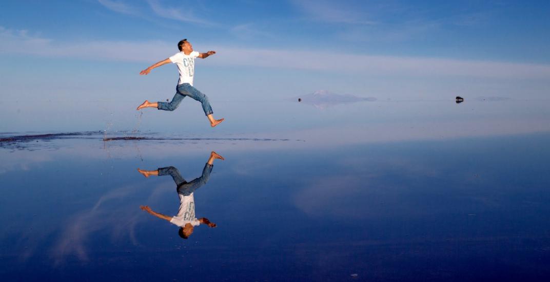 乌尤尼盐沼天空之镜在哪个城市,乌尤尼盐沼天空之镜夜晚