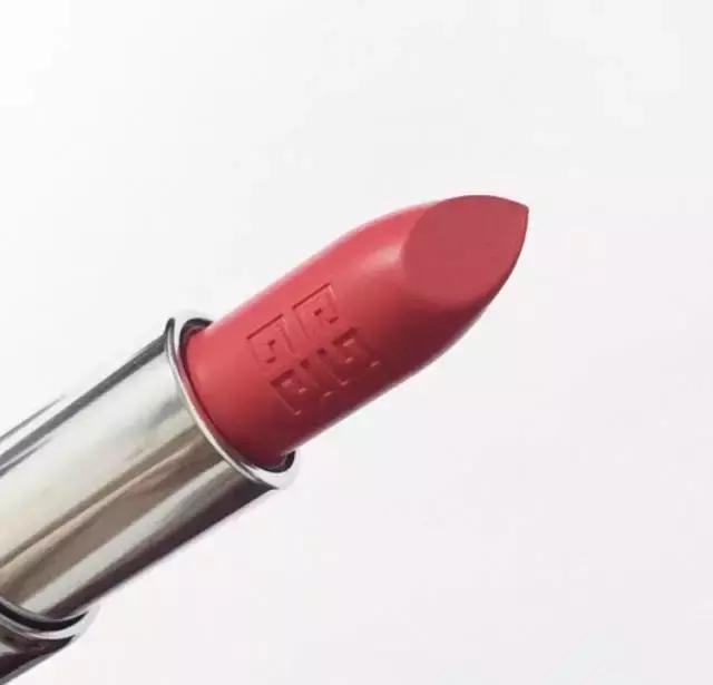 akfm系列哪支口红最好看,第一次买口红买几支