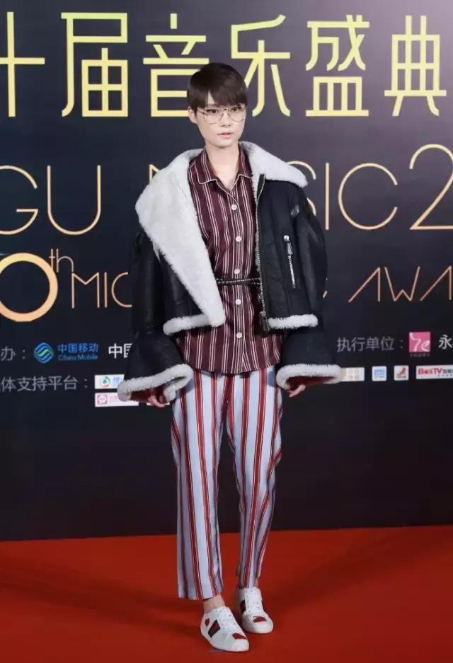 让人暖和的衣服,让人会想抱抱的棉服