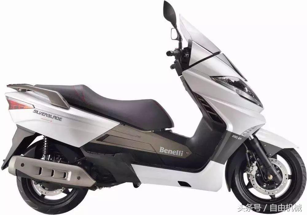 两万元踏板摩托车,五羊本田两万元踏板摩托车