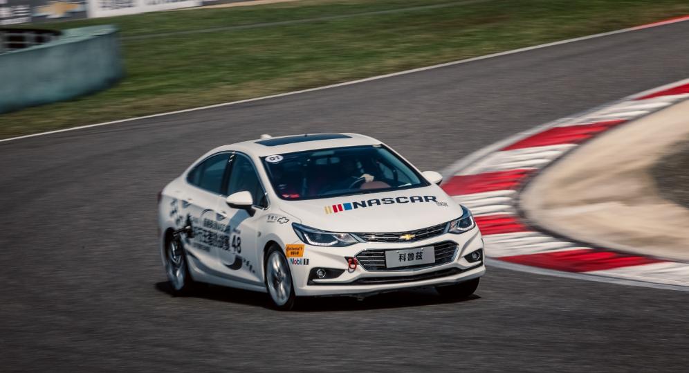 雪佛兰科鲁兹-直通美国NASCAR2017环行王者挑战赛圆满落幕