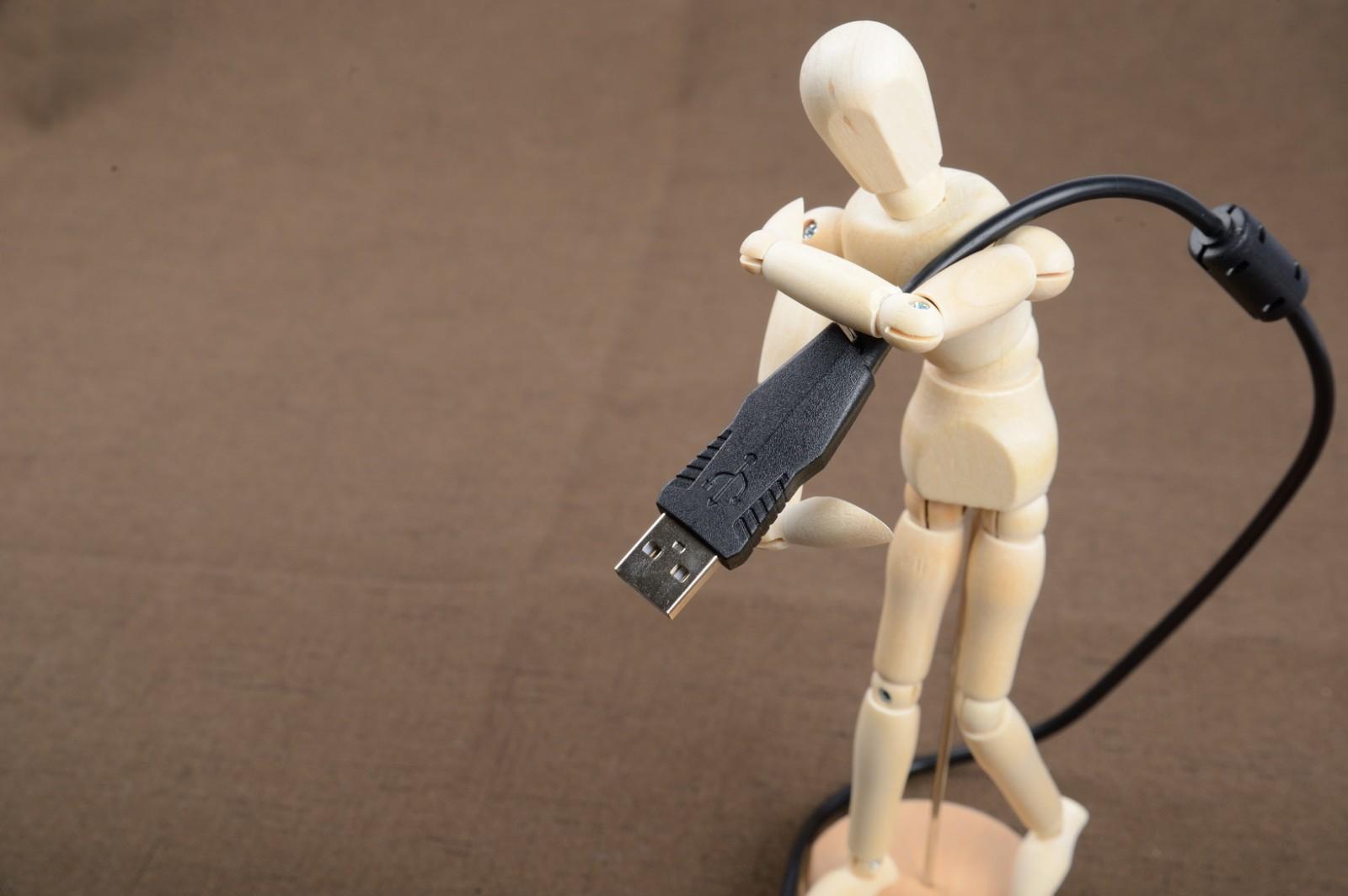 机械键盘基础款和炫酷,炫酷好样的机械键盘