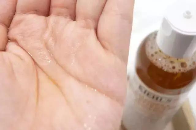 抛弃那些超级美的官方宣传图,圣诞限量还值不值得买?