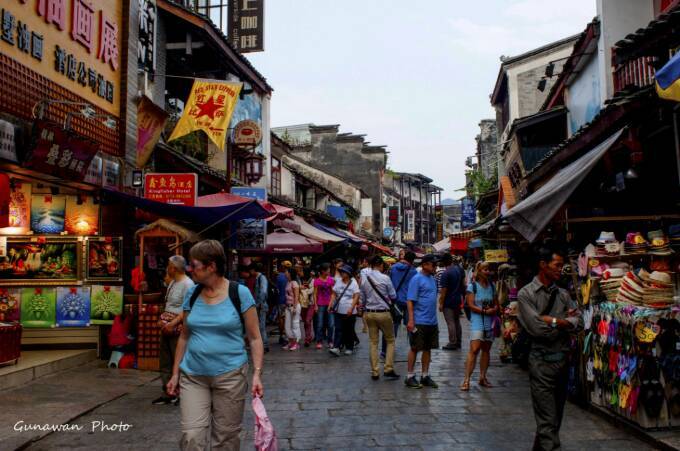 阳朔县的古街在哪里,阳朔历史视频