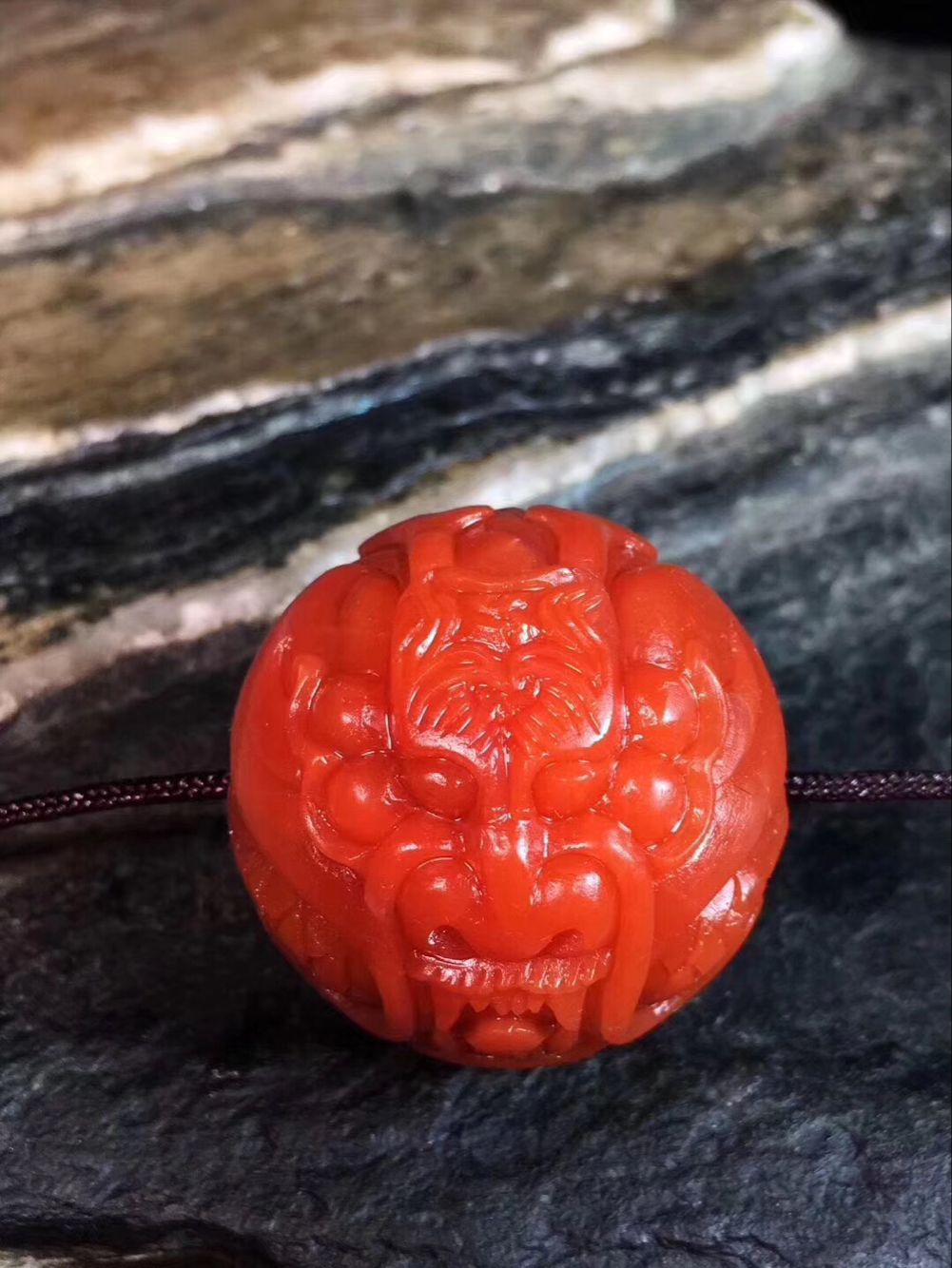 南红缺水的表现,南红玛瑙失水是什么样子