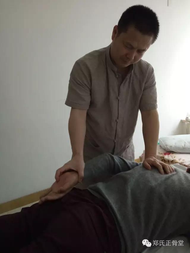 郑伟荣正骨推拿店在哪,正骨郑伟荣