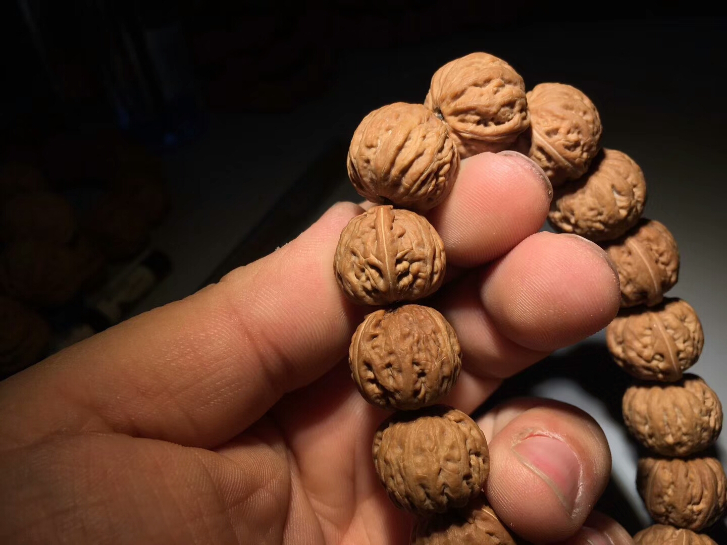 小核桃串价值,野生核桃手串最少几个