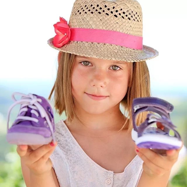 绔ラ瀷閫夐瀷璇尯,鍓嶄袱澶╁垰涔扮殑闉嬪瓙