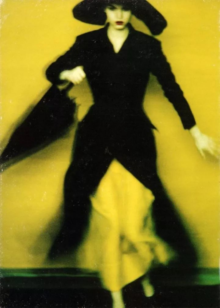 拍照手抖,拍照手抖拍出来的照片