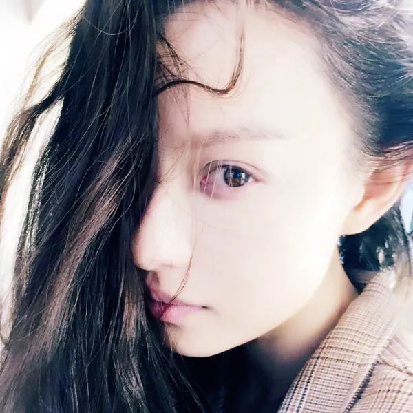 蔡依林“整”成单眼皮？竟然撞脸李钟硕