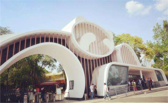 坐上火车去看外面的世界,坐上火车看沿途的风景