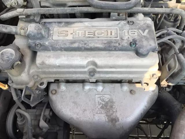 惊悚！租车旅行，竟然租到事故车，居然连机舱、底盘都撞过！